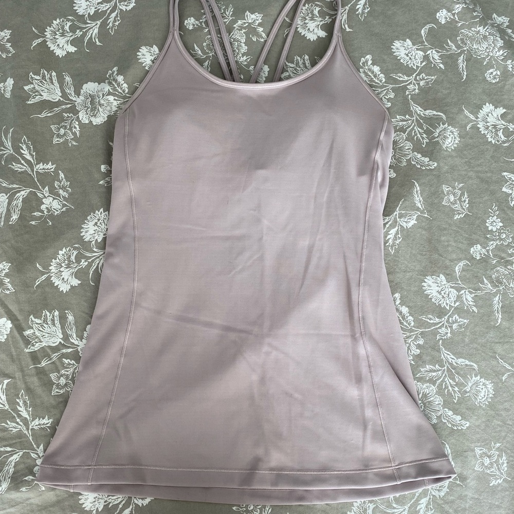 Lululemon workout top